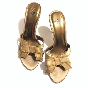 GOLDEN SLIP ON HEELS